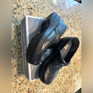 Dansko XP 2.0 Tooled